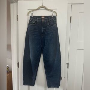 Women’s mother size 28 fangirl flood jean